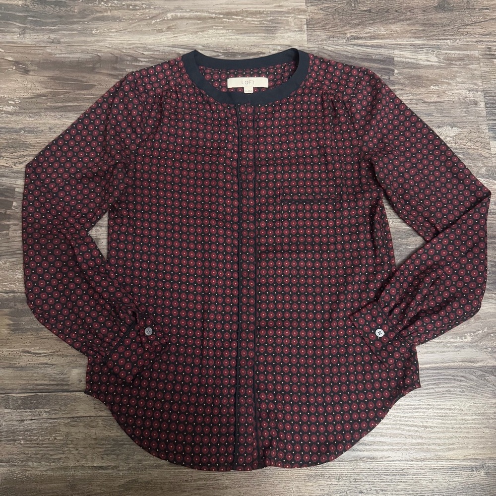 Ann Taylor LOFT Women’s Burgundy Navy Geometric Long Sleeve Button Up Blouse